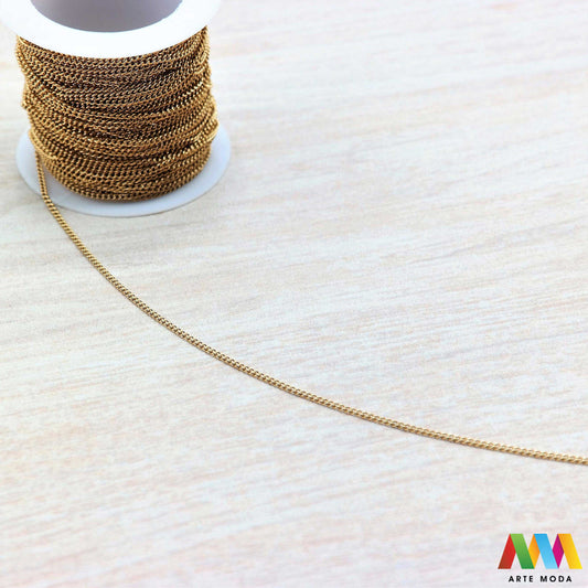 lanac lanci čelik repromaterijal čelični ogrlice narukvice nehrđajući na metre metar kolutu boji nakit inox metru izrada nakita DIY obojeni hipoalergeni tanki bogatstvo boja i modela za vaše kreativne projekte! lanaca na kolutu fleksibilnost s lancima od visokokvalitetnog nehrđajućeg čelika klasičnih srebrnih tonova elegantne zlatne moderne rose gold ili živih boja modelima od tankih i delikatnih do robusnih i upečatljivihž potrebno da izradite unikatne ogrlice i narukvice arte moda repromaterijal