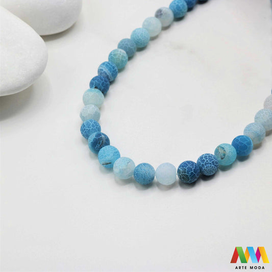 poludragi kamen ahat kristal kalcedon polu dragi poludrago kamenje dragulj mineral kvarc Ahat je jedan od najrasprostranjenijih kristala na planeti Ahat spada u grupu kalcedona izrazito je dekorativan te se od njega izrađuje lijepi nakit i ukrasni predmeti U Hrvatskoj je poznati Lepoglavski Ahat s brda Gaveznica