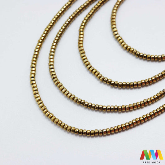 hematit krvavi kamen poludragi mineral metalni sjaj kvarc zrcalo kristal prirodni metalik meditacija zaštita repromaterijal Hematit (ili krvavi kamen) je prirodni mineral smeđe sive ili crne boje karakteriziran prisustvom hladnog metalnog sjaja Vjeruje se da pomaže u jačanju volje samopouzdanja i povezanosti s majkom zemljom Nakit izrađen od njega fascinira svojim tajanstvenim zrcalnim sjajem