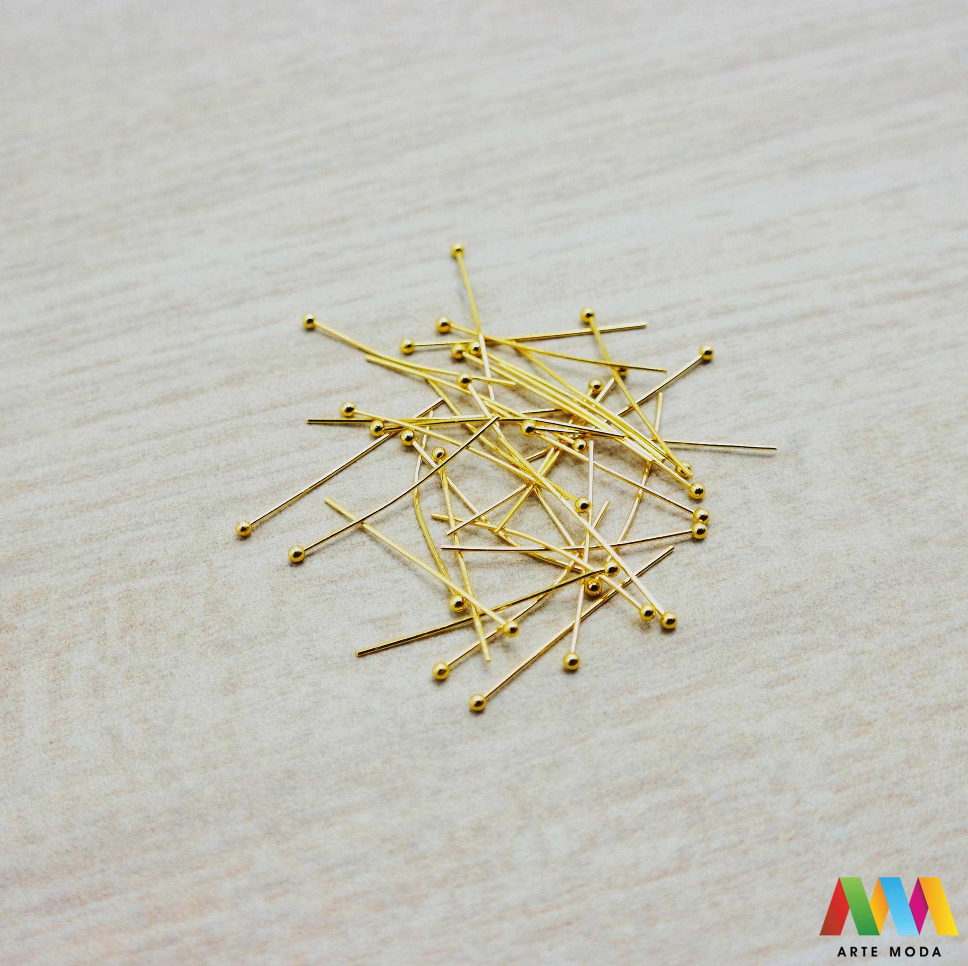 čavlići za viseće privjeske perle čavao naušnice narukvica ogrlica čelik repromaterijal čelični nehrđajući viseći privjesak kuka kuglica izrada pribor nakit inox spojni elementi baza element za stvaranje unikatnih visećih privjesaka i ukrasa čavlići od visokokvalitetnog nehrđajućeg čelika izradu naušnica ogrlica narukvica i krunica jednostavno nanižete perle i stvorite privlačne dugotrajne viseće elemente Otporni na koroziju i hipoalergeni idealni su za sve vaše kreativne projekte arte moda repromaterijal