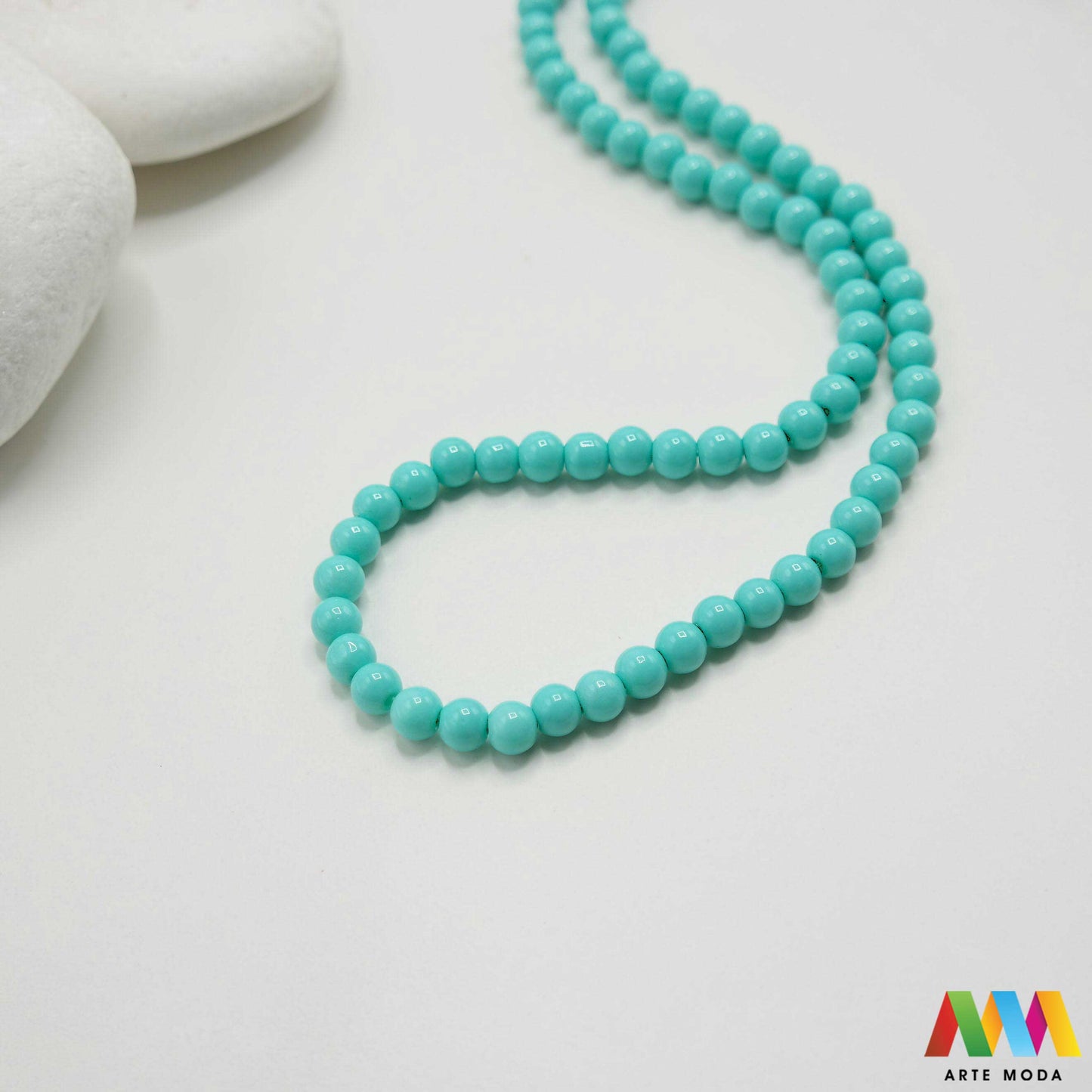 stakleni niz staklo perle zrna zrno staklena perla okrugle okrugla Staklene okrugle perle koje služe za nizanje i izradu nakita poput narukvica i ogrlica te torbica i ostalih modnih dodataka