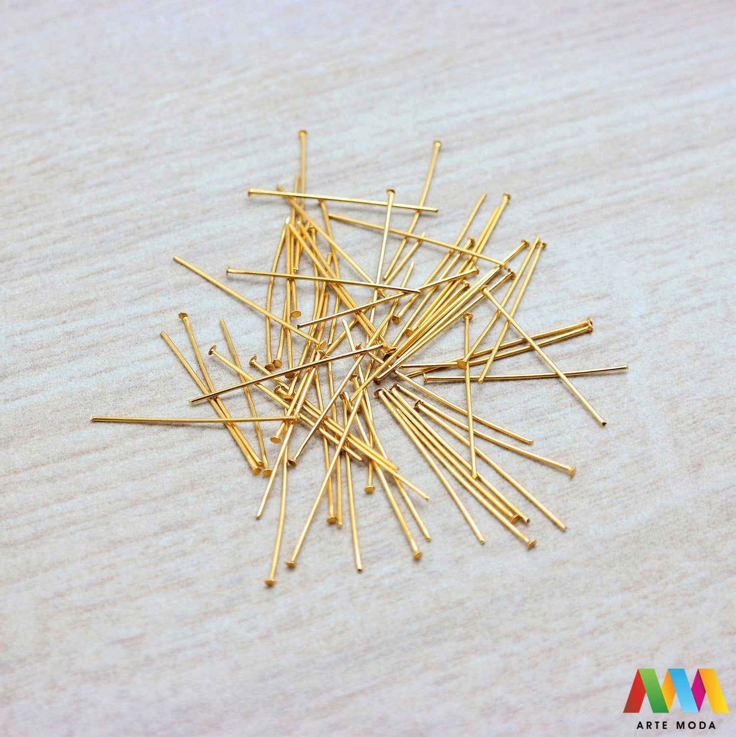 čavlići za viseće privjeske perle čavao naušnice narukvica ogrlica čelik repromaterijal čelični nehrđajući viseći privjesak kuka kuglica izrada pribor nakit inox spojni elementi baza element za stvaranje unikatnih visećih privjesaka i ukrasa čavlići od visokokvalitetnog nehrđajućeg čelika izradu naušnica ogrlica narukvica i krunica jednostavno nanižete perle i stvorite privlačne dugotrajne viseće elemente Otporni na koroziju i hipoalergeni idealni su za sve vaše kreativne projekte arte moda repromaterijal