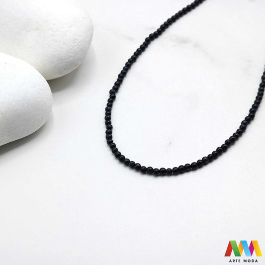 pustinjska noć dragi kvarc pijesak kobalt glinenac mangan krom bakar kamen dragulj poludrago kamenje repromaterijal poludragi ukrasni mineral kristal prirodni Zaronite u dubine svemira s ovim očaravajućim poludragim kamenom! Pustinjska noć sa svojim tamnim misterioznim tonovima isprepletenim svjetlucavim inkluzijama dočarava ljepotu zvjezdanog neba Njegova jedinstvena pojava čini ga savršenim za izradu upečatljivog nakita i dodavanje daška misterije vašoj kolekciji kristala arte moda repromaterijal