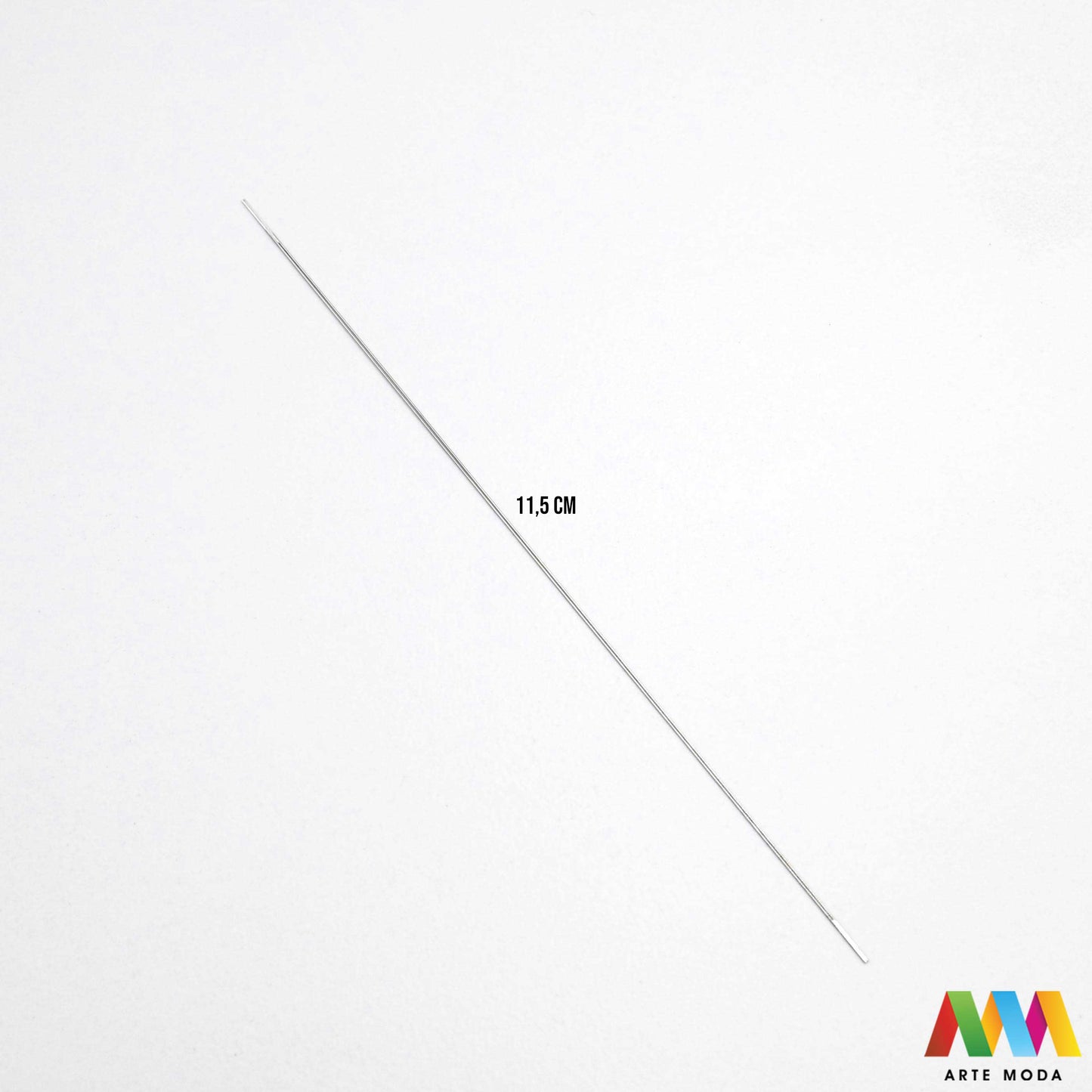 igle za nizanje perlica perle tanke izradu nakita perli pribor beadwork male perle velike seed beads kamenje perlice Osnova za precizno i jednostavno nizanje perlica čak i za početnike Naše igle su dostupne u 3 praktične veličine 10.2 cm 11.5 cm i 12.8 cm kako biste imali odgovarajuću iglu za svaku veličinu i vrstu perlice Idealne su za izradu različitih vrsta nakita od delikatnih narukvica do raskošnih ogrlica te su pogodne za rad s različitim materijalima