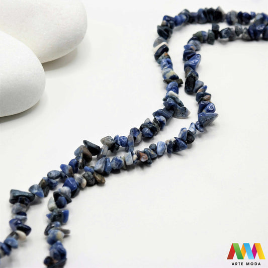 poludragi kamen čips kamenčići nakit diy ručni rad prirodni mineral kristal Sodalit Mali komadići prirodnog kamena različitih boja i tekstura idealni za izradu nakita dekoracija i umjetničkih projekata U našoj ponudi pronaći ćete široki izbor čipsa od popularnih poludragih kamenja poput ahata tirkiza ametista i mnogih drugih