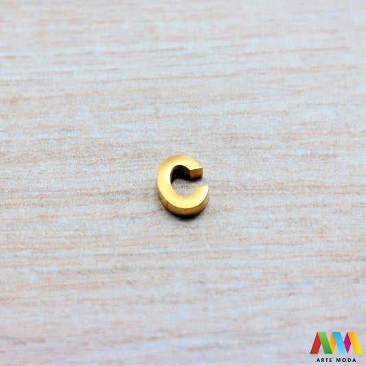 A slovo slova privjesak s jednom rupom privjesak od čelika privjesak čelik repromaterijal čelični ogrlice ogrlica narukvica narukvice nanožnica nehrđajući slova izrađena od nehrđajućeg čelika 316L koja služe za izradu nakita poput narukvica ili ogrlica najčešće se koriste za nizanje na sajlu, gumu, flaks i ostale materijale