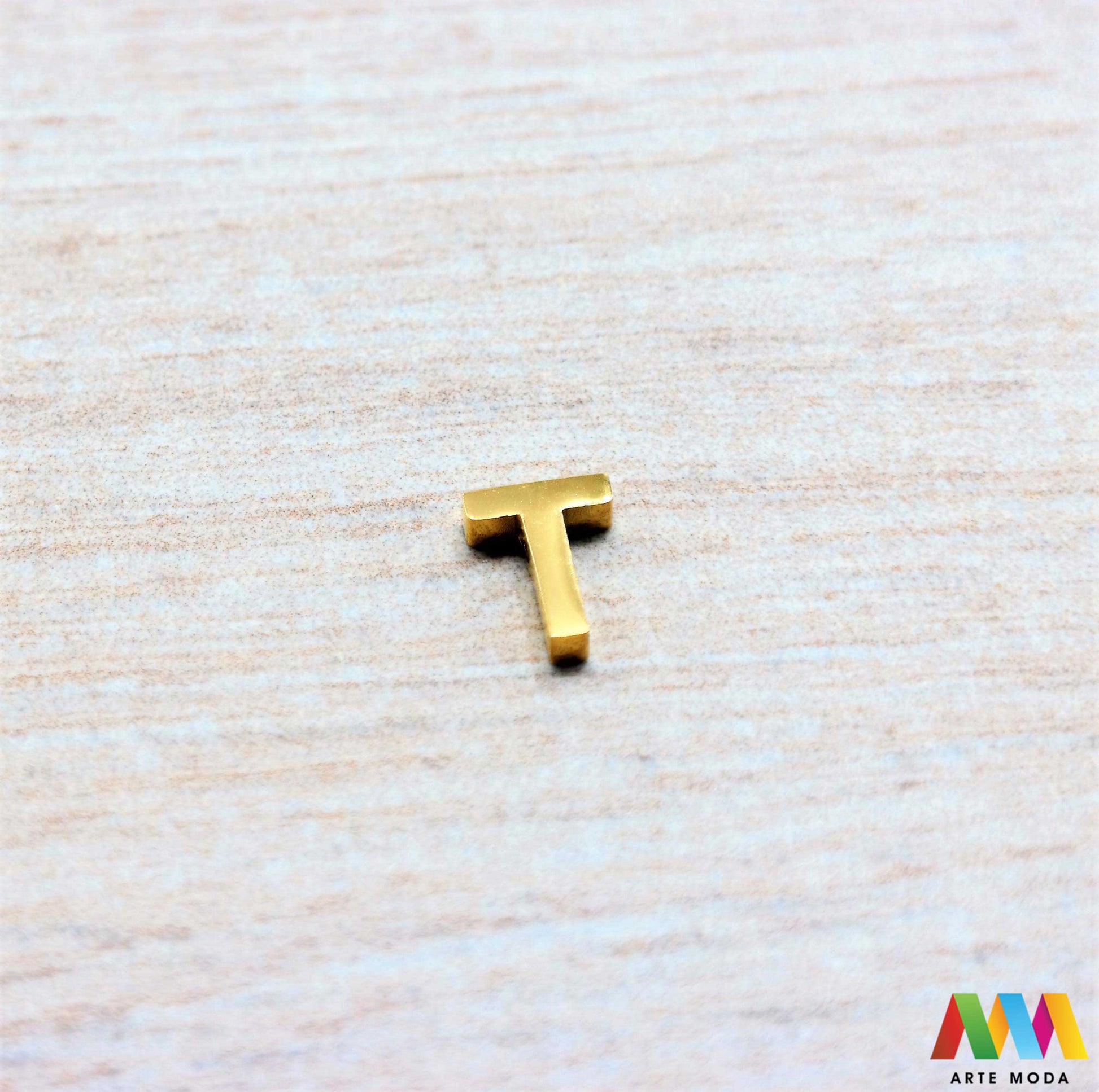 A slovo slova privjesak s jednom rupom privjesak od čelika privjesak čelik repromaterijal čelični ogrlice ogrlica narukvica narukvice nanožnica nehrđajući slova izrađena od nehrđajućeg čelika 316L koja služe za izradu nakita poput narukvica ili ogrlica najčešće se koriste za nizanje na sajlu, gumu, flaks i ostale materijale