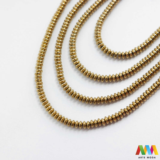 hematit krvavi kamen poludragi mineral metalni sjaj kvarc zrcalo kristal prirodni metalik meditacija zaštita repromaterijal Hematit (ili krvavi kamen) je prirodni mineral smeđe sive ili crne boje karakteriziran prisustvom hladnog metalnog sjaja Vjeruje se da pomaže u jačanju volje samopouzdanja i povezanosti s majkom zemljom Nakit izrađen od njega fascinira svojim tajanstvenim zrcalnim sjajem