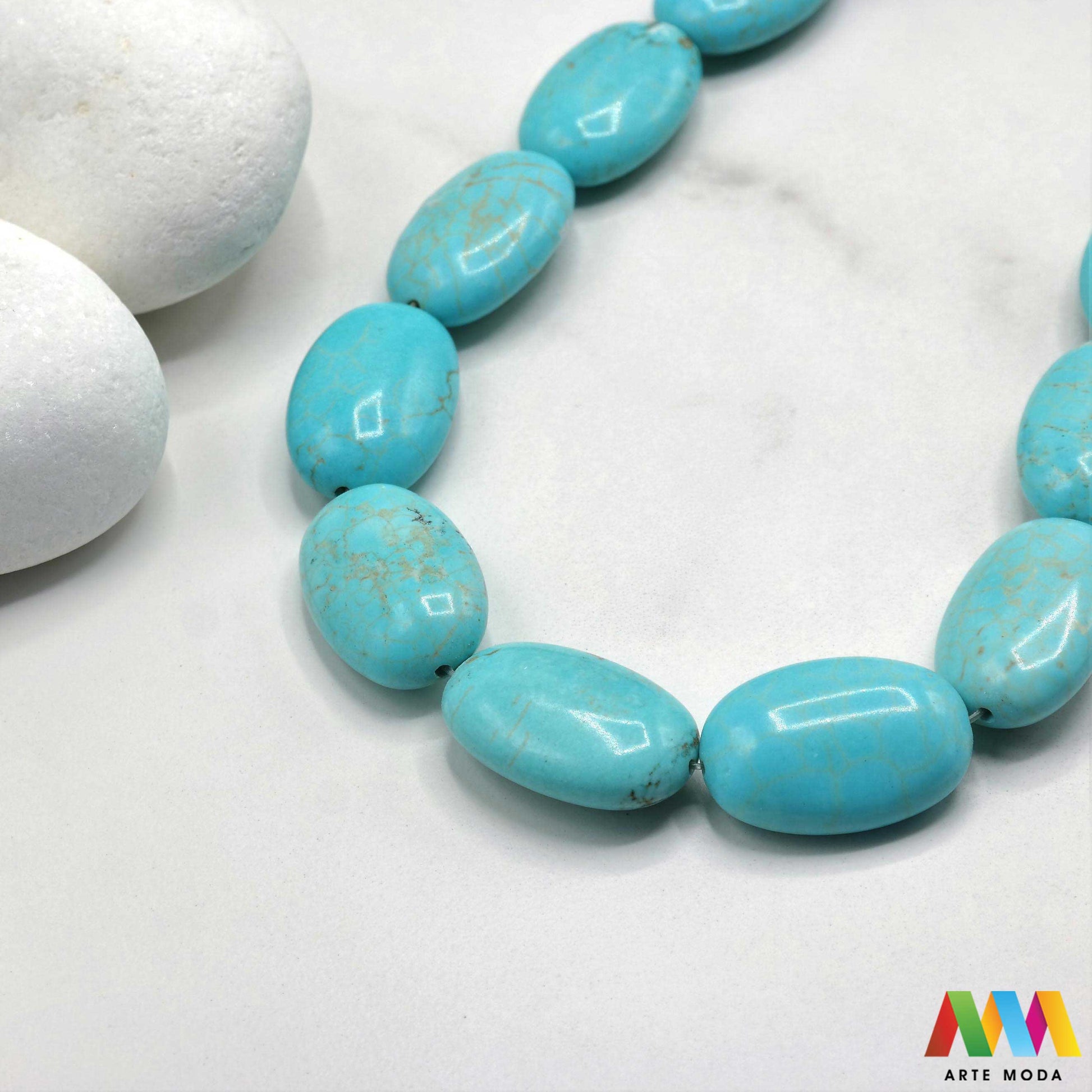 tirkiz poludragi kamen kristal mineral nakit prirodni meditacija zaštita sreća plava grlena čakra ljekovito kamenje energija kristala Simbol neba i mora ovaj prekrasni plavi poludragi kamen cijenjen je zbog svoje ljepote i metafizičkih svojstava Vjeruje se da pomaže u komunikaciji donosi sreću i štiti od negativne energije Savršen je za izradu nakita i meditaciju