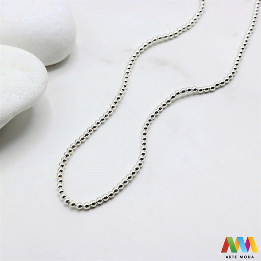 hematit krvavi kamen poludragi mineral metalni sjaj kvarc zrcalo kristal prirodni metalik meditacija zaštita repromaterijal Hematit (ili krvavi kamen) je prirodni mineral smeđe sive ili crne boje karakteriziran prisustvom hladnog metalnog sjaja Vjeruje se da pomaže u jačanju volje samopouzdanja i povezanosti s majkom zemljom Nakit izrađen od njega fascinira svojim tajanstvenim zrcalnim sjajem