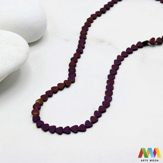 hematit krvavi kamen poludragi mineral metalni sjaj kvarc zrcalo kristal prirodni metalik meditacija zaštita repromaterijal Hematit (ili krvavi kamen) je prirodni mineral smeđe sive ili crne boje karakteriziran prisustvom hladnog metalnog sjaja Vjeruje se da pomaže u jačanju volje samopouzdanja i povezanosti s majkom zemljom Nakit izrađen od njega fascinira svojim tajanstvenim zrcalnim sjajem