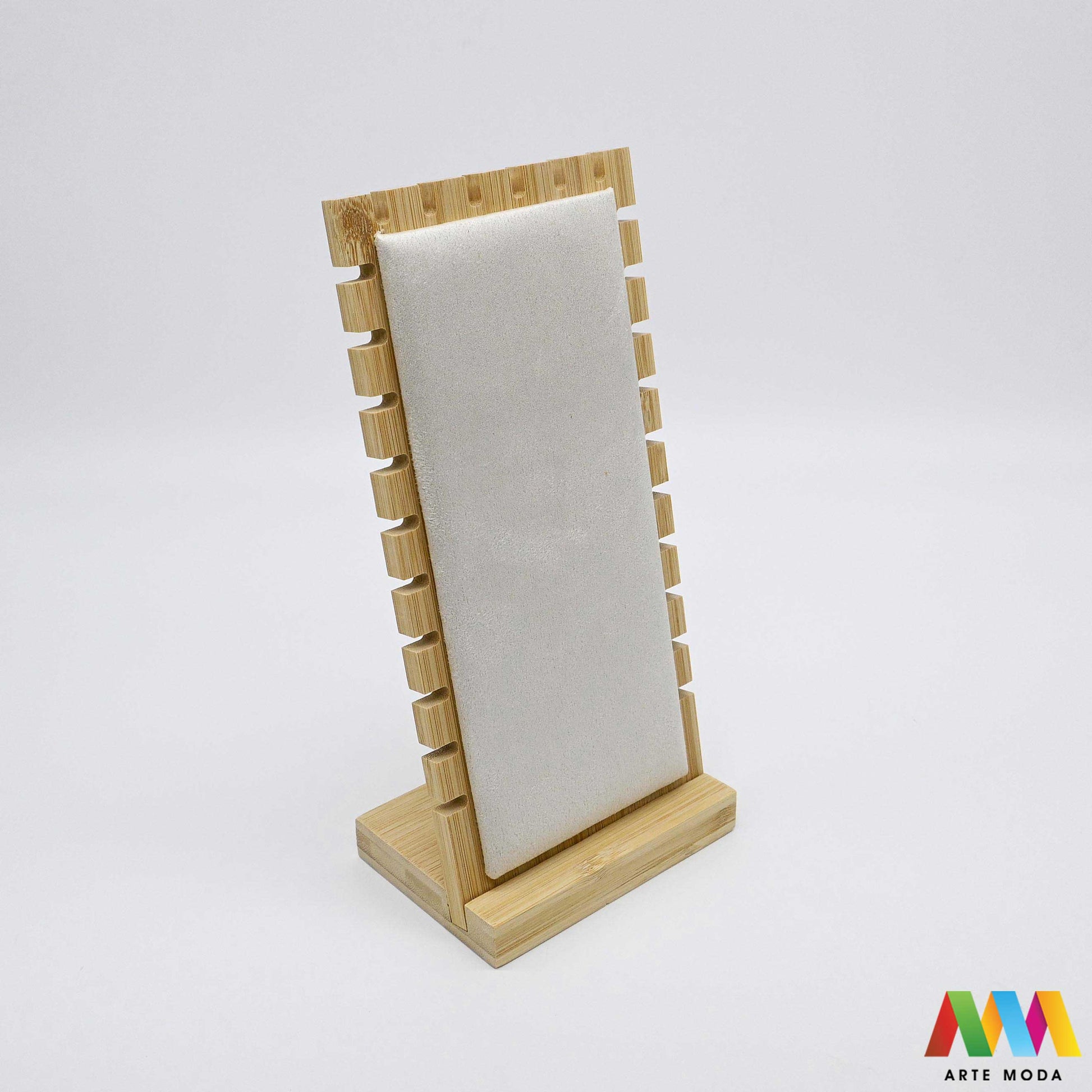 stalci za narukvice nanožnice nanoznice nanogice drveni plišani organizator držač izlaganje nakita oprema butik prezentacija elegantni luksuzni Predstavite svoje nanožnice na najljepši i najsigurniji način! Naši elegantni drveni stalci presvučeni mekanim plišom pružaju savršenu nježnu podlogu koja ističe sjaj vaših nanožnica i štiti ih od ogrebotina Idealni su za izlaganje u trgovinama izlozima ili za organizaciju vaše kolekcije kod kuće arte moda repromaterijal