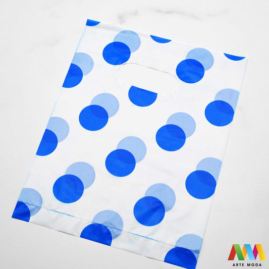 plastične poklon vrećice vrećica ambalaža pakiranje s ručkom poklone male srednje velike pvc pp polietilen Ukrasne poklon vrećice u raznim bojama i veličinama izrađene od plastike prikladne su za pakiranje svih vrsta poklona te se mogu koristi kao ambalaža za nakit poput narukvica ili ogrlica