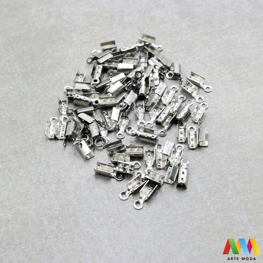 stiskači završeci spojnice priključci narukvice ogrlice koža lanac guma konop čelik repromaterijal čelični repro nehrđajući Visokokvalitetni Stiskači od nehrđajućeg čelika za izradu unikatnog nakita Idealni za kožu flaks gumu i druge materijale Otporni na koroziju i habanje savršeni za izradu narukvica ili ogrlica Jednostavna montaža dugotrajnost i elegantan dizajn