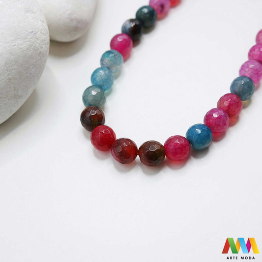 poludragi kamen ahat kristal kalcedon polu dragi poludrago kamenje dragulj mineral kvarc Ahat je jedan od najrasprostranjenijih kristala na planeti Ahat spada u grupu kalcedona izrazito je dekorativan te se od njega izrađuje lijepi nakit i ukrasni predmeti U Hrvatskoj je poznati Lepoglavski Ahat s brda Gaveznica