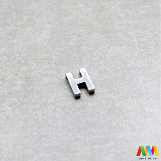 A slovo slova privjesak s jednom rupom privjesak od čelika privjesak čelik repromaterijal čelični ogrlice ogrlica narukvica narukvice nanožnica nehrđajući slova izrađena od nehrđajućeg čelika 316L koja služe za izradu nakita poput narukvica ili ogrlica najčešće se koriste za nizanje na sajlu, gumu, flaks i ostale materijale