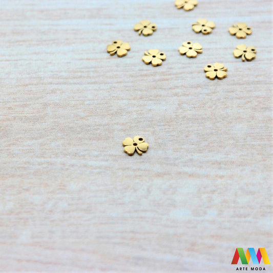 djetelina privjesak s dvije rupe dve od čelika repromaterijal čelični ogrlice ogrlica narukvica narukvice nanožnica nehrđajući Privjesci izrađeni od nehrđajućeg čelika 316L koji služe za izradu nakita poput narukvica ili ogrlica najčešće se koriste za nizanje ili uz pomoć alkice se stavljaju na sajlu gumu flaks i ostale materijale