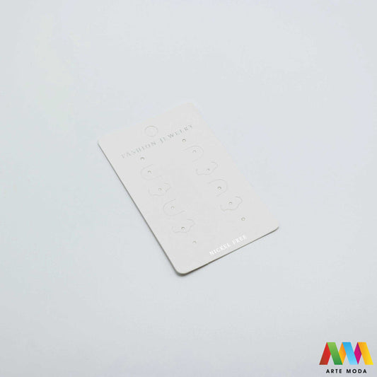 kartoni za izlaganje nakita ambalaža nakit pakiranje DIY ručni rad ogrlice naušnice prstenje nanožnice nanogice karton kartončić papir Idealna ambalaža za zaštitu i prezentaciju vašeg ručno rađenog nakita Nudimo širok izbor ambalaže za nakit koja će vašim kreacijama dati profesionalni izgled Naši kartoni za nakit su izrađeni od kvalitetnih materijala i dizajnirani kako bi zaštitili vaš nakit od oštećenja