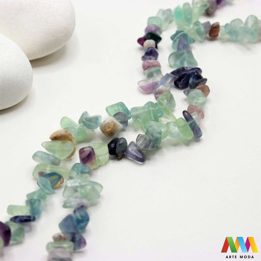 poludragi kamen čips kamenčići nakit diy ručni rad prirodni mineral kristal Flourit Mali komadići prirodnog kamena različitih boja i tekstura idealni za izradu nakita dekoracija i umjetničkih projekata U našoj ponudi pronaći ćete široki izbor čipsa od popularnih poludragih kamenja poput ahata tirkiza ametista i mnogih drugih