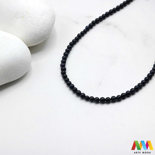 pustinjska noć dragi kvarc pijesak kobalt glinenac mangan krom bakar kamen dragulj poludrago kamenje repromaterijal poludragi ukrasni mineral kristal prirodni Zaronite u dubine svemira s ovim očaravajućim poludragim kamenom! Pustinjska noć sa svojim tamnim misterioznim tonovima isprepletenim svjetlucavim inkluzijama dočarava ljepotu zvjezdanog neba Njegova jedinstvena pojava čini ga savršenim za izradu upečatljivog nakita i dodavanje daška misterije vašoj kolekciji kristala arte moda repromaterijal