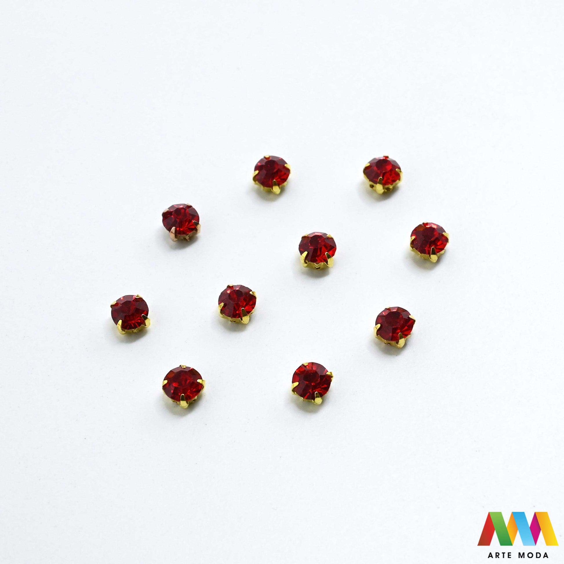 cirkoni stakleni metalni kalup blještavo sjajno perle privjesci rhinestones šivanje lijepljenje nakit glamur kostimi dekoracije ukrasi kalupu cirkon kopči blještavi Postignite maksimalan sjaj s staklenim cirkonima u metalnom kalupu Ovi blještavi cirkoni su sigurno fiksirani i spremni za šivanje lijepljenje ili nizanje Idealni za izradu glamuroznog nakita ukrašavanje kostima i svečane dekoracije Brz jednostavan i elegantan put do blistavog "uradi sam" projekta arte moda repromaterijal