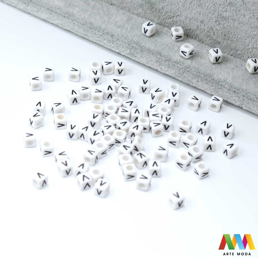 slova brojevi plastične nizanje imenom narukvice prijateljstva dječji nakit personalizirani kockaste perle okrugle abeceda DIY ručni rad izrada mix mješana Stvorite personalizirani nakit s našim plastičnim slovima i brojevima Perle u obliku kocki i krugova idealne su za izradu narukvica s imenom i porukama Lagane su šarene i savršene za dječji nakit i narukvice prijateljstva Lako nizanje za maksimalnu uradi sam zabavu arte moda repromaterijal