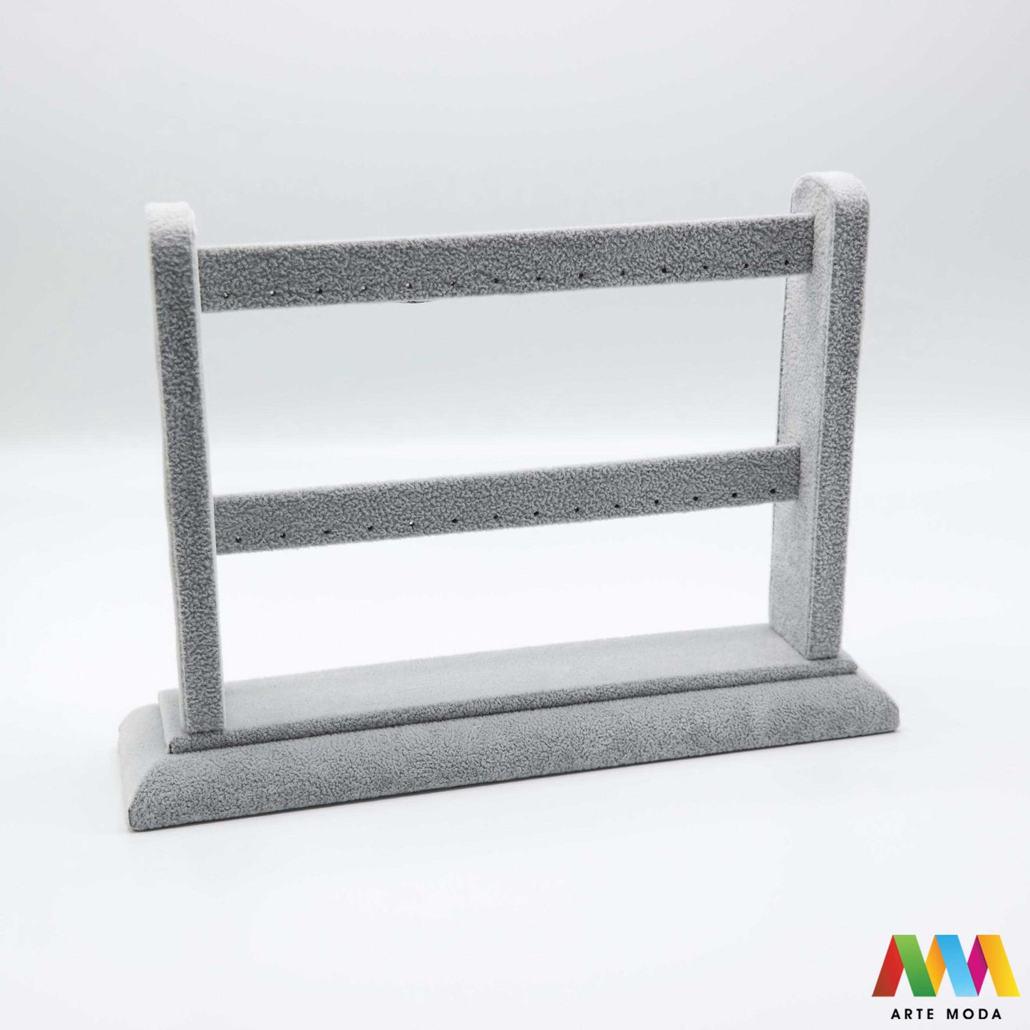 stalci za naušnice naušnica drveni metalni plišani organizator držač izlaganje nakita oprema butik prezentacija elegantni luksuzni vitrine Istaknite ljepotu svake naušnice uz elegantnih i funkcionalnih stalaka klasičnih drvenih stalaka presvučenih mekanim plišom luksuznu pozadinu i štite nakit te modernih metalnih stalaka čistih linija za minimalistički ili industrijski izgled za trgovine izložbe ili organizaciju kod kuće naši stalci osiguravaju da vaše naušnice budu u centru pažnje arte moda repromaterijal