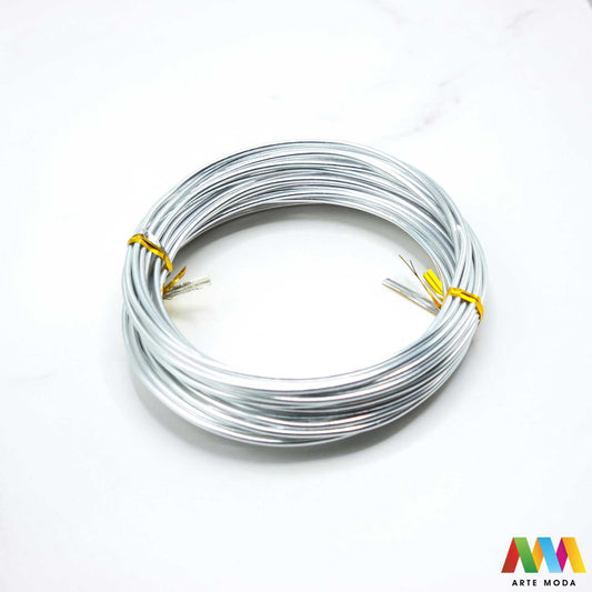 aluminij aluminijske žice aluminijska žica za perle nakit nizanje modeliranje izradu mekana savitljiva anodizirana ručni rad DIY tanka debela skulpture okvira Otkrijte svestranost i lakoću rada s našom kvalitetnom aluminijskom žicom Idealna za nizanje perlica modeliranje oblika i izradu unikatnog nakita Dostupna u različitim debljinama i bojama naša mekana i savitljiva aluminijska žica savršena je za početnike i iskusne majstore u izradi nakita arte moda repromaterijal