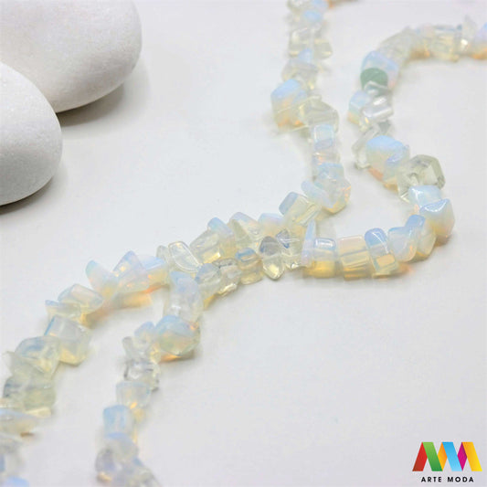 poludragi kamen čips kamenčići nakit diy ručni rad prirodni mineral kristal Mjesečev kamen Mali komadići prirodnog kamena različitih boja i tekstura idealni za izradu nakita dekoracija i umjetničkih projekata U našoj ponudi pronaći ćete široki izbor čipsa od popularnih poludragih kamenja poput ahata tirkiza ametista i mnogih drugih