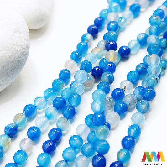 poludragi kamen ahat kristal kalcedon polu dragi poludrago kamenje dragulj mineral kvarc Ahat je jedan od najrasprostranjenijih kristala na planeti Ahat spada u grupu kalcedona izrazito je dekorativan te se od njega izrađuje lijepi nakit i ukrasni predmeti U Hrvatskoj je poznati Lepoglavski Ahat s brda Gaveznica