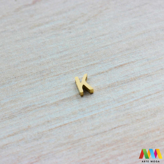 K slovo slova privjesak s jednom rupom privjesak od čelika privjesak čelik repromaterijal čelični ogrlice ogrlica narukvica narukvice nanožnica nehrđajući Slova izrađena od nehrđajućeg čelika 316L koja služe za izradu nakita poput narukvica ili ogrlica najčešće se koriste za nizanje na sajlu gumu flaks i ostale materijale