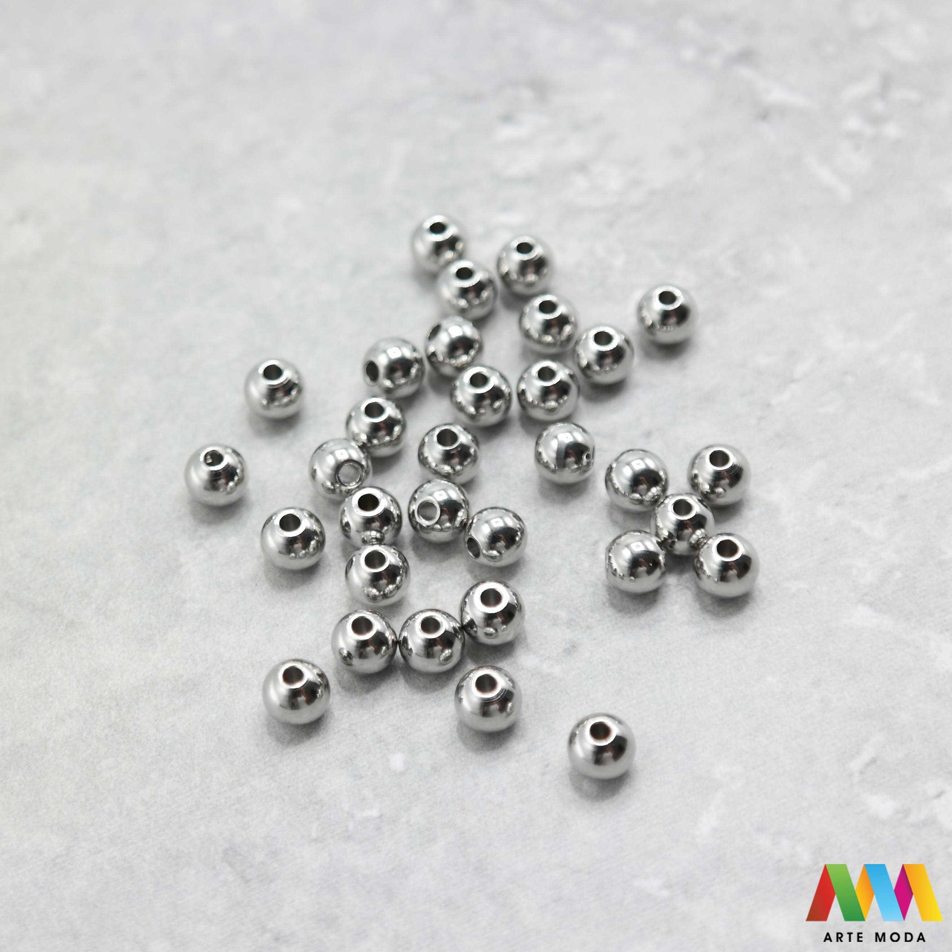 kuglice kuglica narukvica narukvice ogrlica ogrlice čelik repromaterijal čelična čelične nehrđajući Kuglice izrađene od nehrđajućeg čelika koje služe za izradu nakita poput narukvica ili ogrlica najčešće se koriste za nizanje na sajlu gumu flaks i ostale materijale