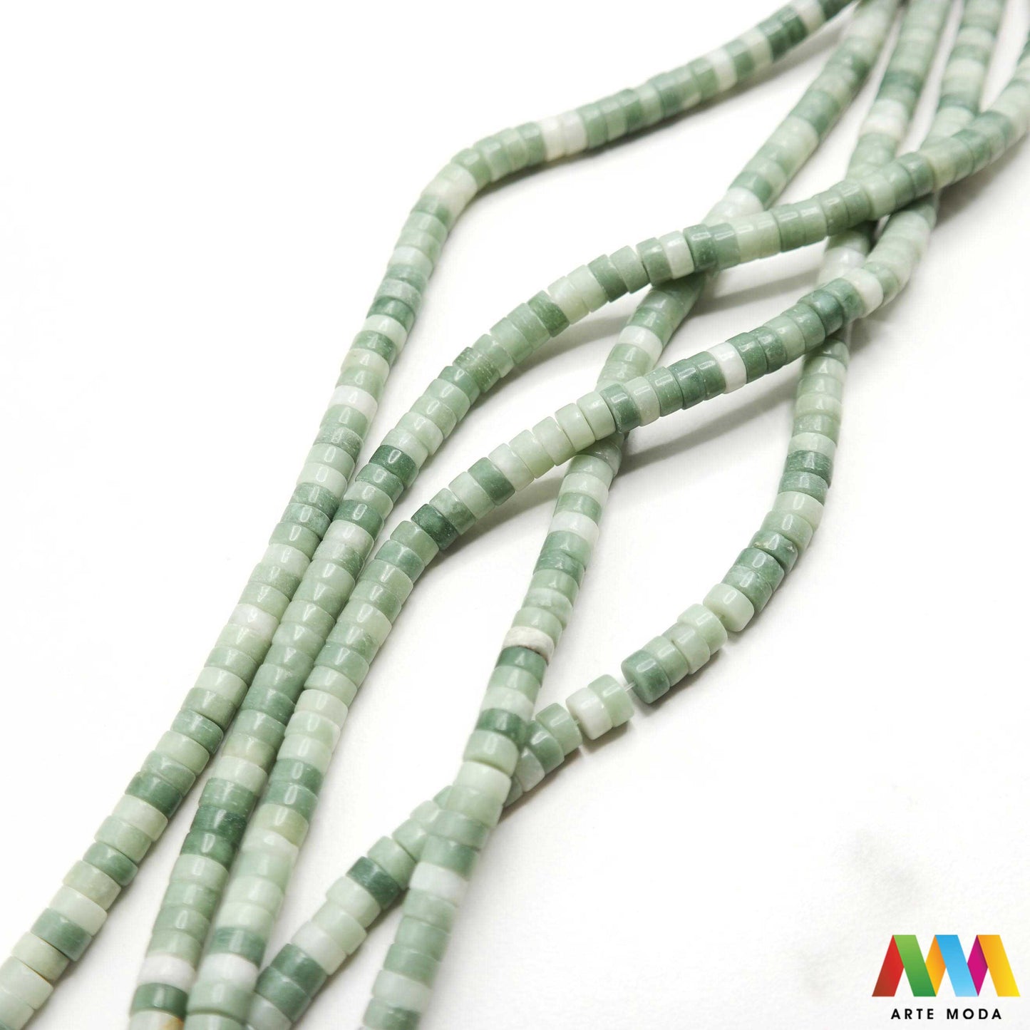 aventurin zeleni sreća prosperitet poludragi kamen kristal kalcedon polu dragi poludrago kamenje dragulj mineral kvarc prirodni meditacija Otkrijte ljepotu i moć aventurina popularnog poludragog kamena poznatog po svom zelenom sjaju i pozitivnoj energiji Vjeruje se da privlači sreću prosperitet i donosi unutarnji mir Idealan je za izradu nakita meditaciju i osobni rast