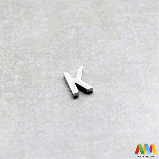 A slovo slova privjesak s jednom rupom privjesak od čelika privjesak čelik repromaterijal čelični ogrlice ogrlica narukvica narukvice nanožnica nehrđajući slova izrađena od nehrđajućeg čelika 316L koja služe za izradu nakita poput narukvica ili ogrlica najčešće se koriste za nizanje na sajlu, gumu, flaks i ostale materijale