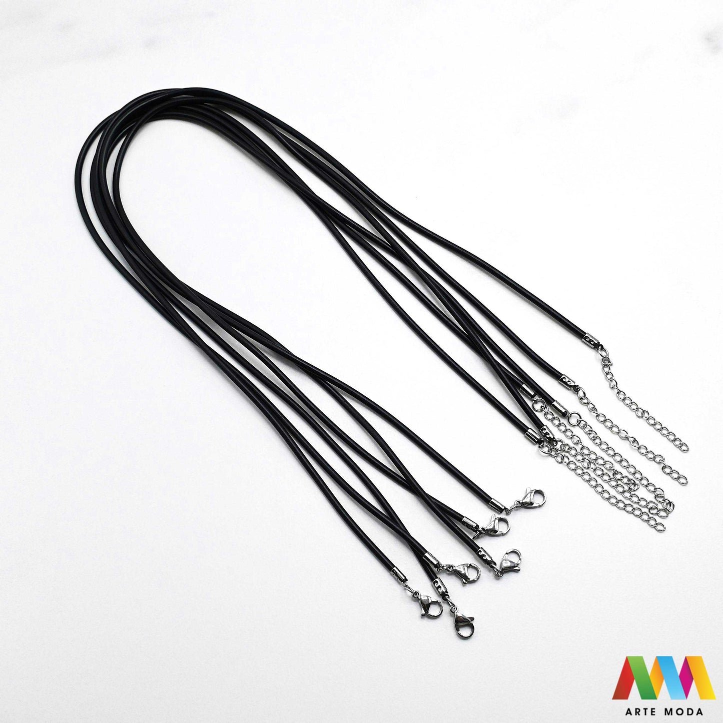 baza za ogrlicu metalna ogrlica DIY izrada pribor nakit kopča navojna kuglična osnova podloga ogrlica personalizirana navojnim zatvaranjem kuglica Širok izbor kvalitetnih baza s različitim vrstama zatvaranja Birajte između praktičnih navojnih kopči klasičnih običnih kopči ili elegantnih kugličnih kopči Naše baze su savršena baza za vaše kreativne projekte i omogućuju vam da kreirate jedinstvene ogrlice prilagođene vašem stilu arte moda repromaterijal