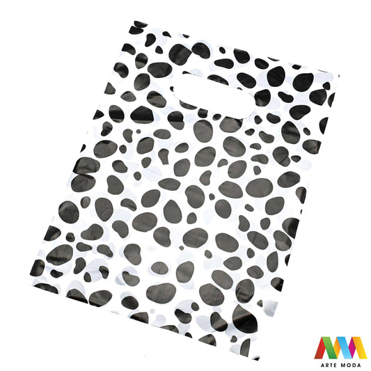 plastične poklon vrećice vrećica ambalaža pakiranje s ručkom poklone male srednje velike pvc pp polietilen Ukrasne poklon vrećice u raznim bojama i veličinama izrađene od plastike prikladne su za pakiranje svih vrsta poklona te se mogu koristi kao ambalaža za nakit poput narukvica ili ogrlica