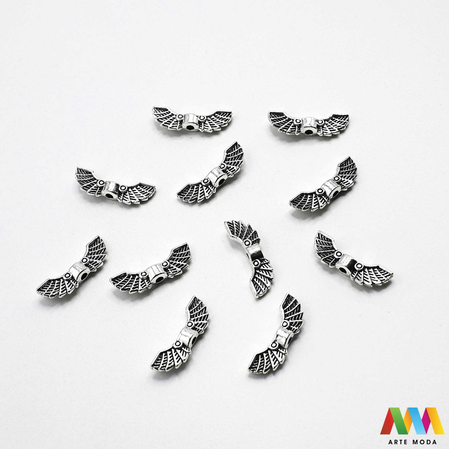 metalni sakralni privjesci krunice jednom rupom vjerski izrada krunica sakralni nakit molitvene narukvice kršćanski medaljice DIY religiozni uradi sam sakralno Križ Gospa Anđeo svetački krštenje prva pričest krizma ogrlica sakralne predmete metalnim privjescima nizanje lančić konac žicu izradu krunica molitvenih narukvica vjerskih suvenira brojanica dodatak za privjeske ključeve torbe Izrađeni od metala izraditi jedinstven vjerski predmet kao poklon vjera inspirira vašu kreativnost arte moda repromaterijal