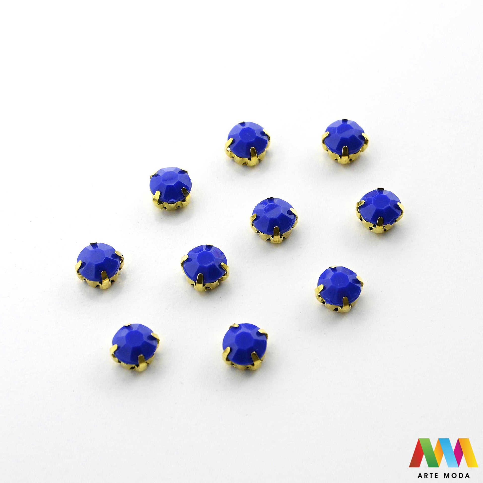 cirkoni stakleni metalni kalup blještavo sjajno perle privjesci rhinestones šivanje lijepljenje nakit glamur kostimi dekoracije ukrasi kalupu cirkon kopči blještavi Postignite maksimalan sjaj s staklenim cirkonima u metalnom kalupu Ovi blještavi cirkoni su sigurno fiksirani i spremni za šivanje lijepljenje ili nizanje Idealni za izradu glamuroznog nakita ukrašavanje kostima i svečane dekoracije Brz jednostavan i elegantan put do blistavog "uradi sam" projekta arte moda repromaterijal