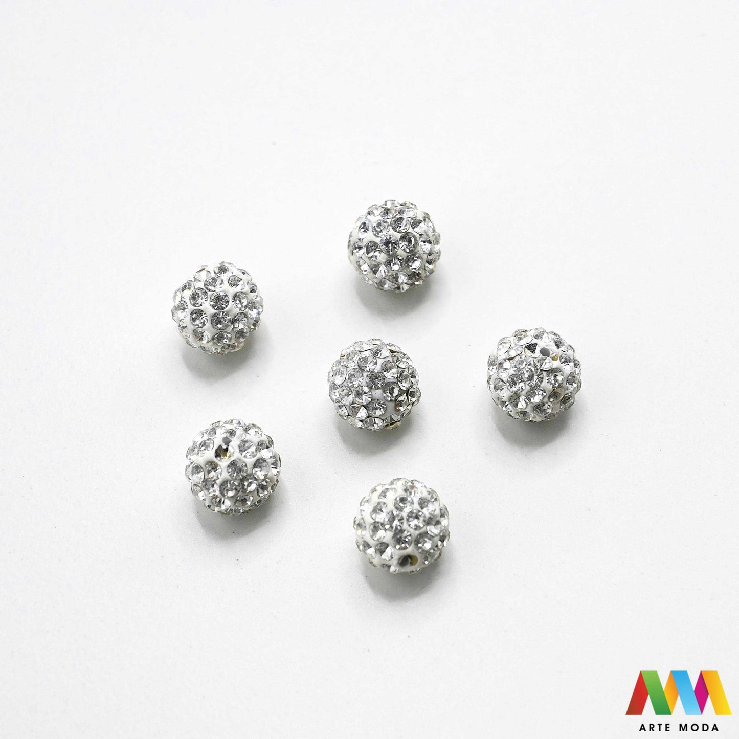shamballa disco kugle kristalne perle sjajne kuglice cirkoni glamur nakit izrada narukvica DIY svjetlucavo šarene pave s kristalima za svjetlucave narukvice materijal ogrlice Dodajte dozu glamura svojim kreacijama su prekrivene stotinama sitnih kristala koji pružaju efekt Ove svjetlucave perle su idealne za izradu popularnih elegantnih naušnica i upečatljivih ogrlica Dostupne u širokoj paleti boja naše kristalne kuglice osigurat će da vaš uradi sam nakit bude u centru pažnje arte moda repromaterijal