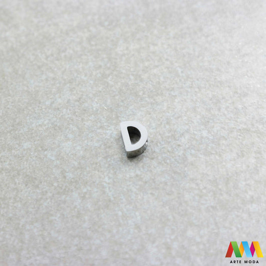 D slovo slova privjesak s jednom rupom privjesak od čelika privjesak čelik repromaterijal čelični ogrlice ogrlica narukvica narukvice nanožnica nehrđajući Slova izrađena od nehrđajućeg čelika 316L koja služe za izradu nakita poput narukvica ili ogrlica najčešće se koriste za nizanje na sajlu gumu flaks i ostale materijale