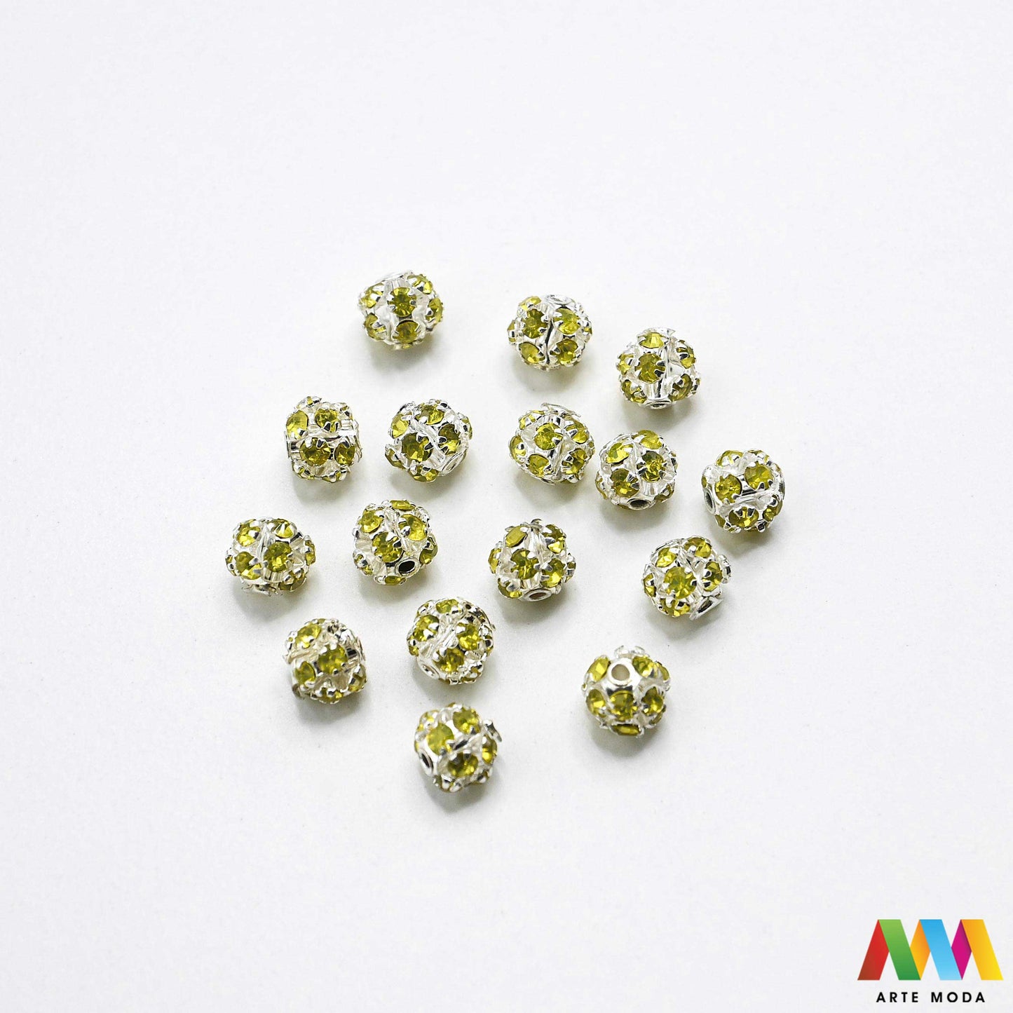 shamballa disco kugle kristalne perle sjajne kuglice cirkoni glamur nakit izrada narukvica DIY svjetlucavo šarene pave s kristalima za svjetlucave narukvice materijal ogrlice Dodajte dozu glamura svojim kreacijama su prekrivene stotinama sitnih kristala koji pružaju efekt Ove svjetlucave perle su idealne za izradu popularnih elegantnih naušnica i upečatljivih ogrlica Dostupne u širokoj paleti boja naše kristalne kuglice osigurat će da vaš uradi sam nakit bude u centru pažnje arte moda repromaterijal