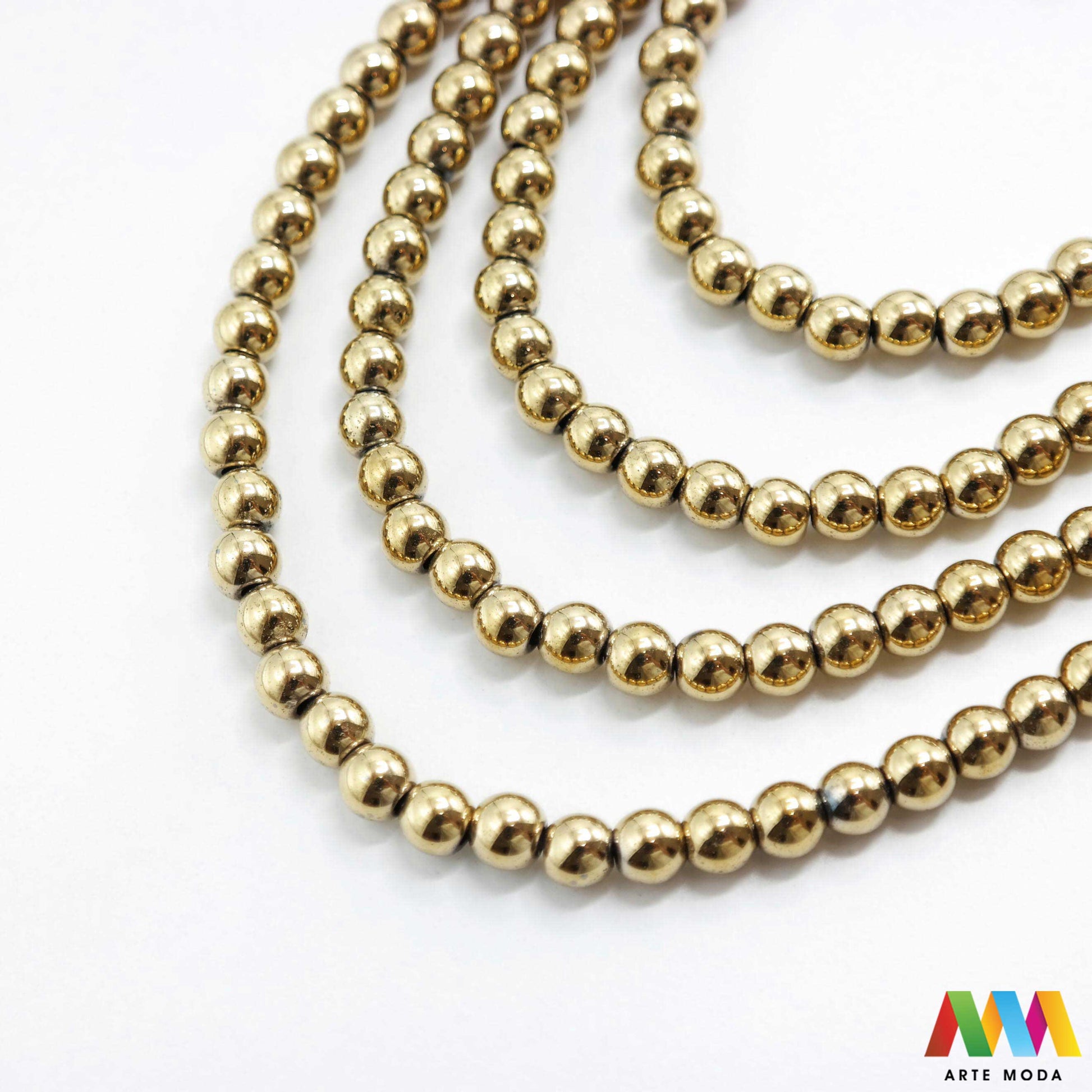 hematit krvavi kamen poludragi mineral metalni sjaj kvarc zrcalo kristal prirodni metalik meditacija zaštita repromaterijal Hematit (ili krvavi kamen) je prirodni mineral smeđe sive ili crne boje karakteriziran prisustvom hladnog metalnog sjaja Vjeruje se da pomaže u jačanju volje samopouzdanja i povezanosti s majkom zemljom Nakit izrađen od njega fascinira svojim tajanstvenim zrcalnim sjajem