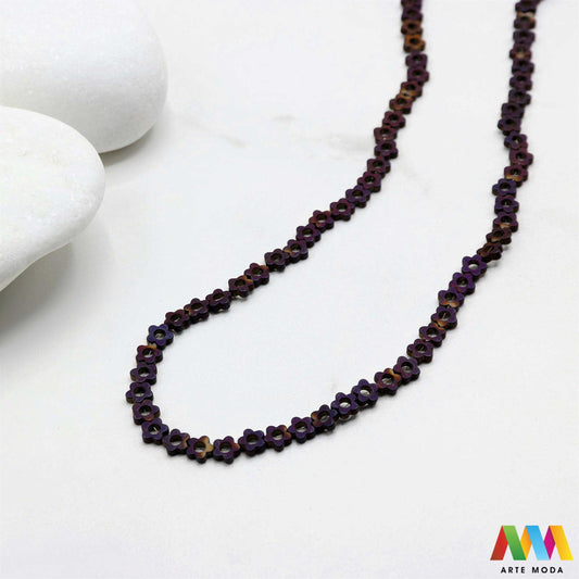 hematit krvavi kamen poludragi mineral metalni sjaj kvarc zrcalo kristal prirodni metalik meditacija zaštita repromaterijal Hematit (ili krvavi kamen) je prirodni mineral smeđe sive ili crne boje karakteriziran prisustvom hladnog metalnog sjaja Vjeruje se da pomaže u jačanju volje samopouzdanja i povezanosti s majkom zemljom Nakit izrađen od njega fascinira svojim tajanstvenim zrcalnim sjajem