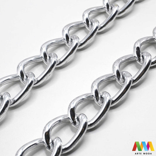 aluminijski lanac torbe ruksak nakit lagani izrada aluminij DIY materijal remen ogrlice narukvice karike ručke pribor komponente ukrasni repromaterijal Želite lagan i trendi materijal Aluminijski lanci savršeni su za vaše projekte Idealni su za izradu laganih remena za torbe ili statement nakita ogrlice narukvice Lakši su od klasičnih metala ne opterećuju i dolaze u raznim bojama i debljinama Lako ih je rezati i oblikovati laganu eleganciju za svoj uradi sam nakit i modne dodatke arte moda repromaterijal