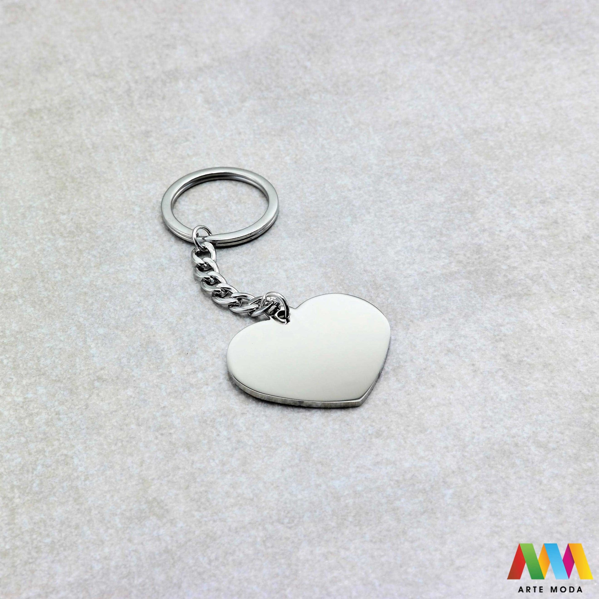 privjesci nehrđajući čelik graviranje personalizacija pokloni suveniri prazni metalni uradi sam za ključeve lasersko personalizirani izrada privjesaka ključ Veliko Srce Stvorite uspomene koje traju Naši privjesci za ključeve od čelika su savršeni za graviranje lasersko/ručno Nehrđajući čelik garantira da neće hrđati niti tamnjeti Idealna baza za personalizirane poklone suvenire ili promotivne artikle Odaberite oblik i utisnite svoju posebnu poruku arte moda repromaterijal