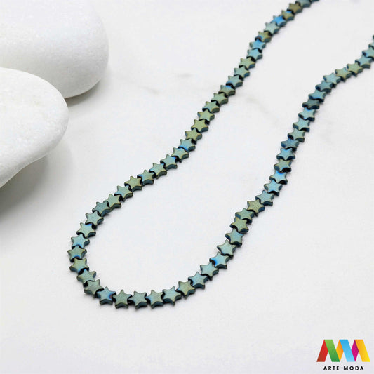 hematit krvavi kamen poludragi mineral metalni sjaj kvarc zrcalo kristal prirodni metalik meditacija zaštita repromaterijal Hematit (ili krvavi kamen) je prirodni mineral smeđe sive ili crne boje karakteriziran prisustvom hladnog metalnog sjaja Vjeruje se da pomaže u jačanju volje samopouzdanja i povezanosti s majkom zemljom Nakit izrađen od njega fascinira svojim tajanstvenim zrcalnim sjajem