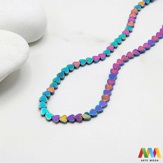 hematit krvavi kamen poludragi mineral metalni sjaj kvarc zrcalo kristal prirodni metalik meditacija zaštita repromaterijal Hematit (ili krvavi kamen) je prirodni mineral smeđe sive ili crne boje karakteriziran prisustvom hladnog metalnog sjaja Vjeruje se da pomaže u jačanju volje samopouzdanja i povezanosti s majkom zemljom Nakit izrađen od njega fascinira svojim tajanstvenim zrcalnim sjajem