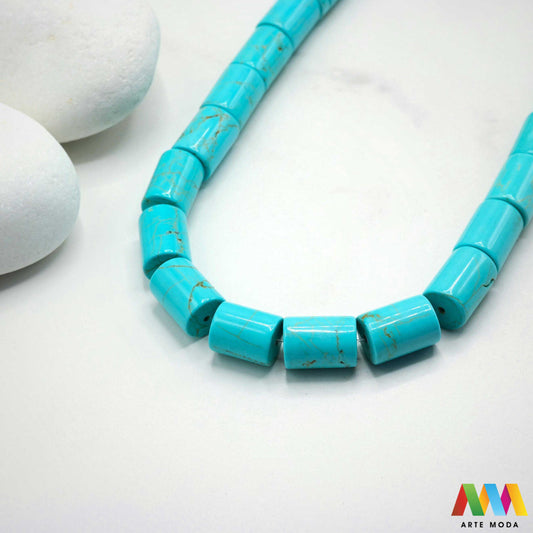 tirkiz poludragi kamen kristal mineral nakit prirodni meditacija zaštita sreća plava grlena čakra ljekovito kamenje energija kristala Simbol neba i mora ovaj prekrasni plavi poludragi kamen cijenjen je zbog svoje ljepote i metafizičkih svojstava Vjeruje se da pomaže u komunikaciji donosi sreću i štiti od negativne energije Savršen je za izradu nakita i meditaciju