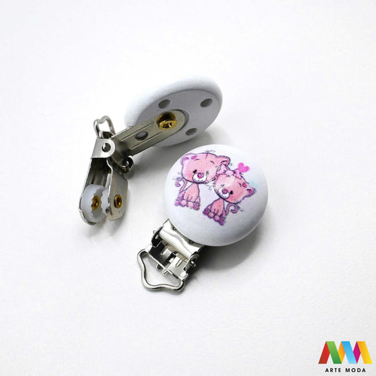 metalne kopče drvene za dude pribor bebe djeca personalizirane repromaterijal duda beba drveni element Mačkice Savršen izbor za izradu sigurnih i jedinstvenih duda za vaše najmlađe Kombinacija izdržljivog metala i toplog drveta daje ovim kopčama elegantan izgled i čini ih idealnim za personalizaciju Naše kopče su sigurne za djecu bez oštrih rubova i izrađene od kvalitetnih materijala