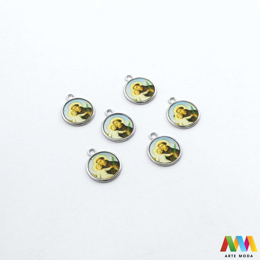 metalni sakralni privjesci krunice jednom rupom vjerski izrada krunica sakralni nakit molitvene narukvice kršćanski medaljice DIY religiozni uradi sam križevi sv Antun Padovanski sakralne predmete metalnim privjescima jednu rupu nizanje na lančić konac žicu izradu krunica molitvenih narukvica drugih vjerskih suvenira te brojanica ogrlica dodatak za privjeske za ključeve torbe Izrađeni su od metala jedinstven vjerski predmet poklon Neka vaša vjera inspirira vašu kreativnost arte moda repromaterijal